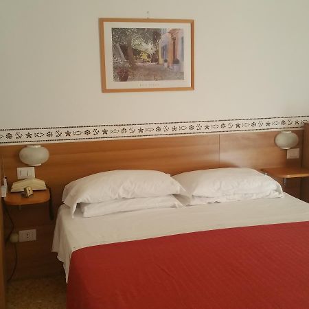 Albergo Nettuno Lerici Bagian luar foto